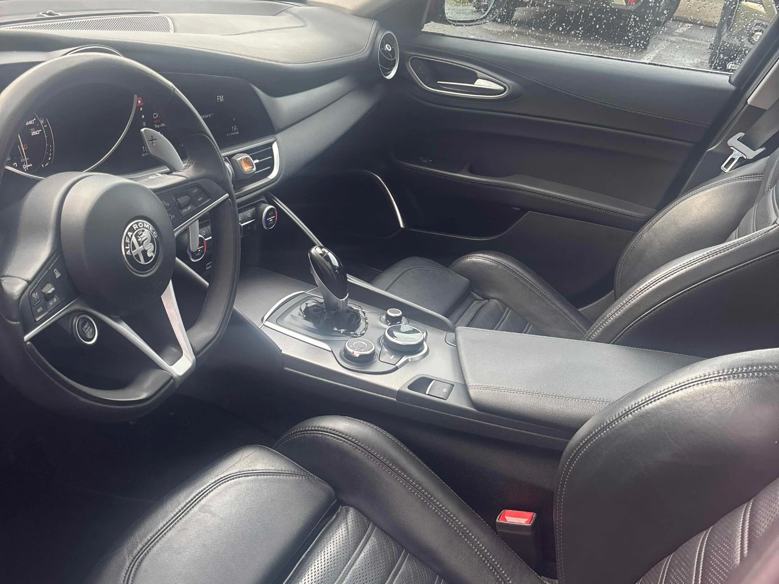 Alfa Romeo Giulia Ti Sport * AвтоКредит * (ЦЕНА ДО БГ), снимка 6 - Автомобили и джипове - 55603035