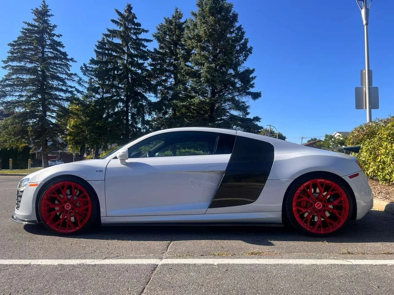 Audi R8 * V10 * АВТОКРЕДИТ БЕЗ ПЪРВОНАЧАЛНА ВНОСКА* , снимка 11 - Автомобили и джипове - 55627684