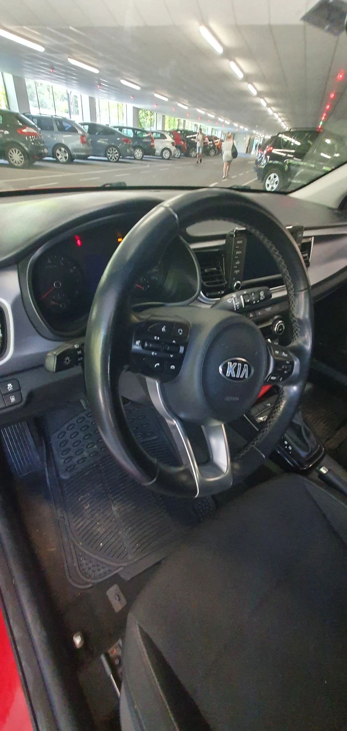 Kia Rio, снимка 8 - Автомобили и джипове - 55830485