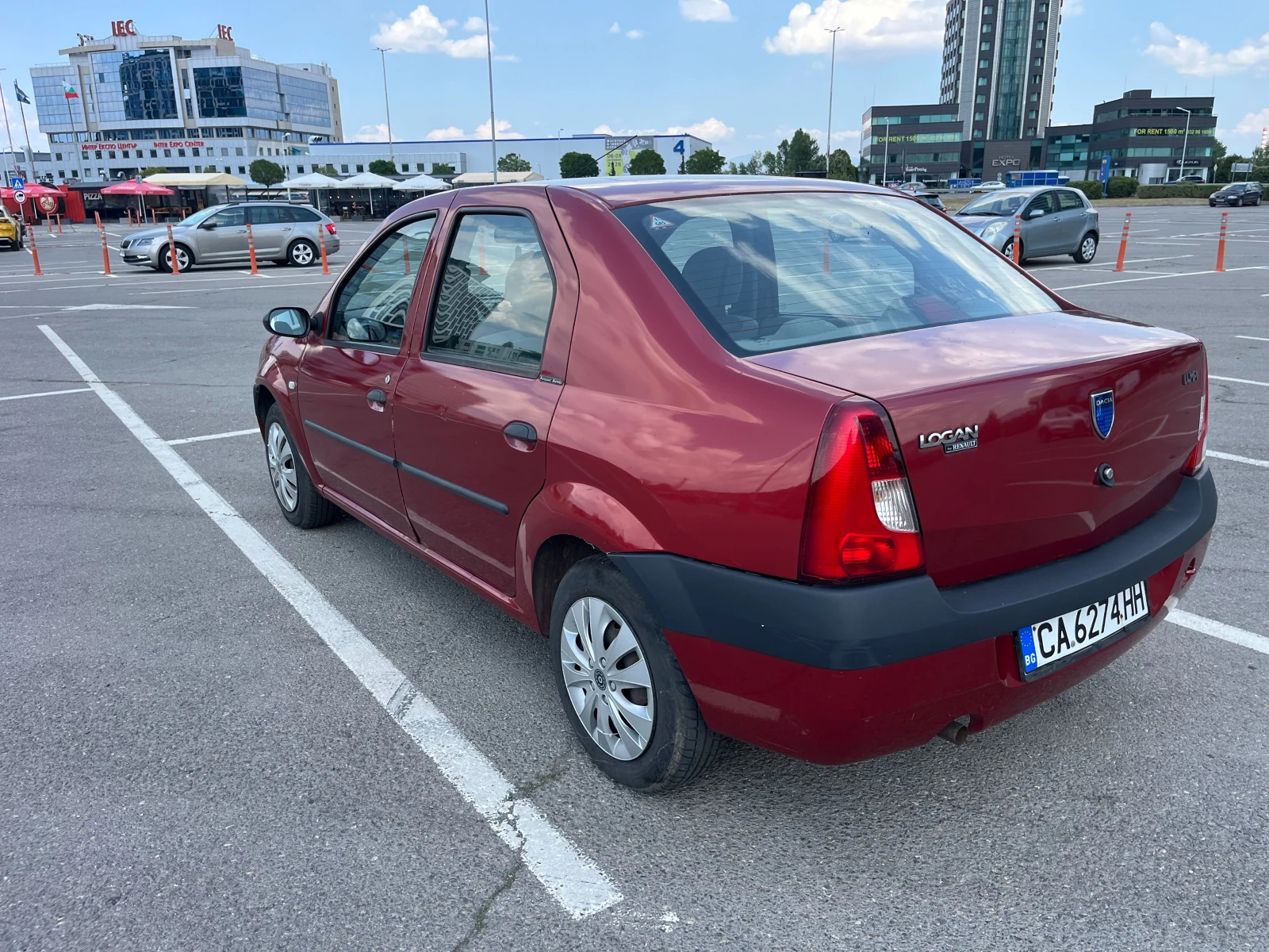 Dacia Logan 1.4MPI, снимка 4 - Автомобили и джипове - 56246447