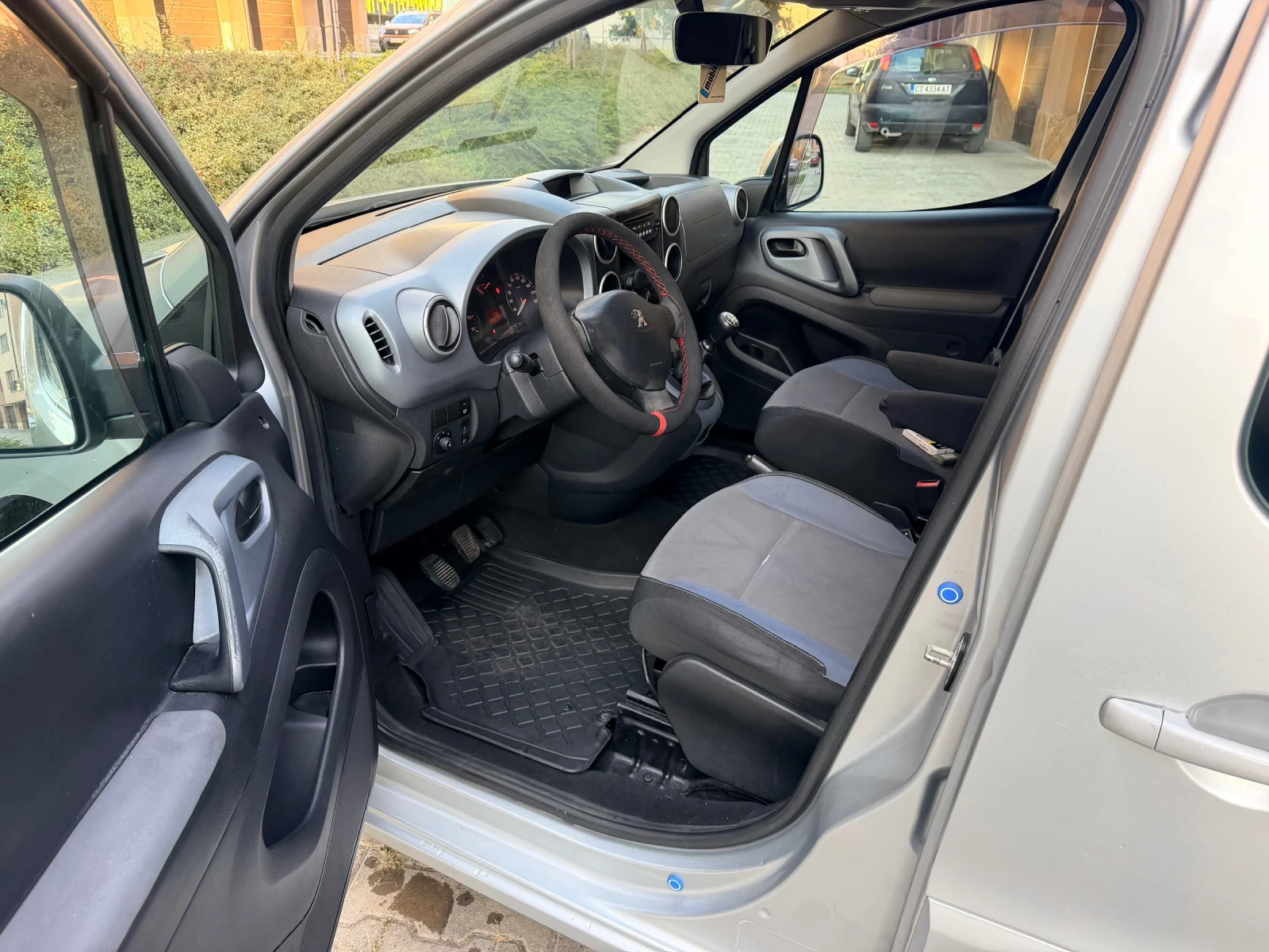 Peugeot Partner, снимка 5 - Автомобили и джипове - 56448851