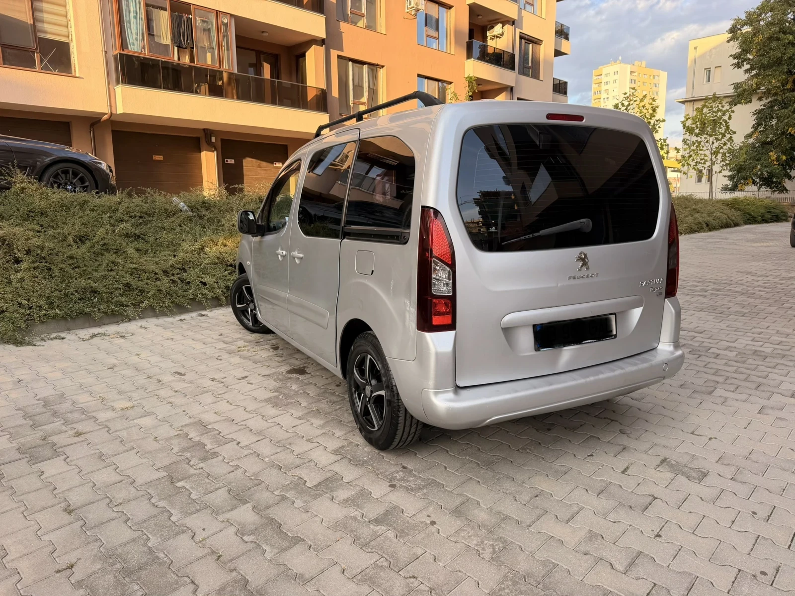 Peugeot Partner, снимка 4 - Автомобили и джипове - 56448851