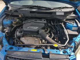 Toyota Rav4 3-БРОЯ 4X4, снимка 9