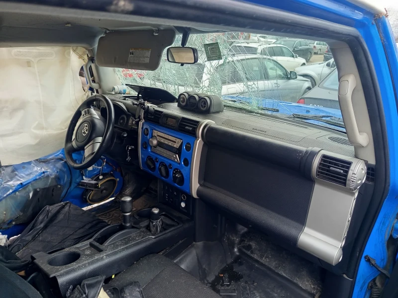 Toyota Fj cruiser, снимка 3 - Автомобили и джипове - 53203983