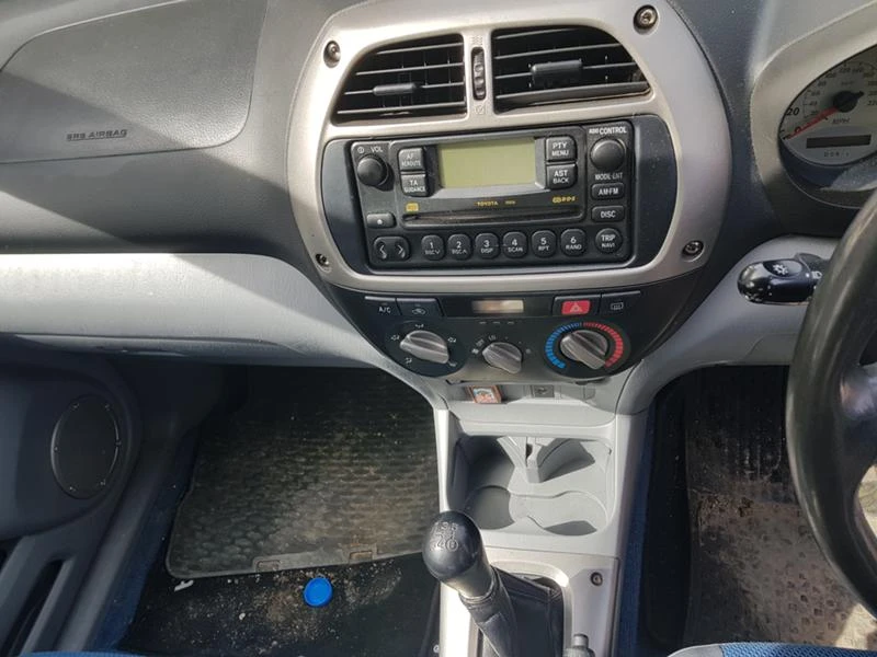 Toyota Rav4 3-БРОЯ 4X4, снимка 6 - Автомобили и джипове - 49478404