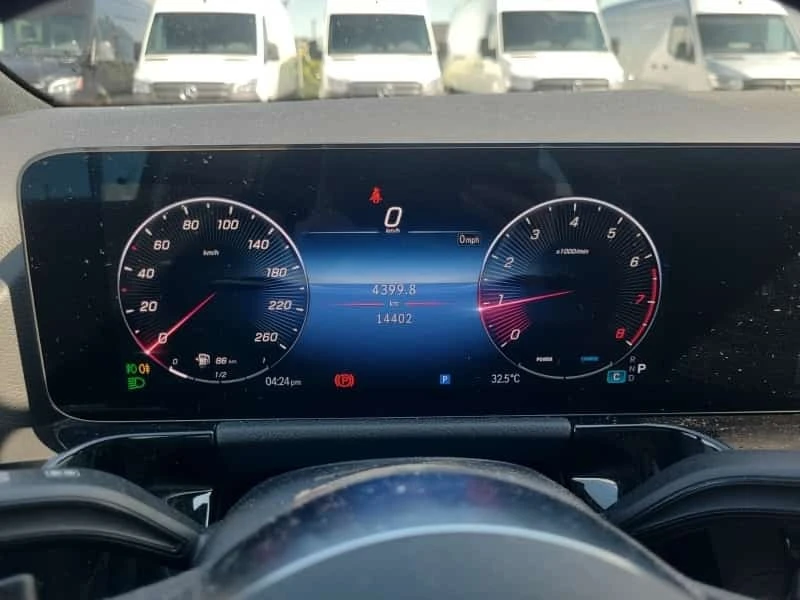 Mercedes-Benz GLA 250 4MATIC * ПАНОРАМА * CARFAX * , снимка 8 - Автомобили и джипове - 55752639