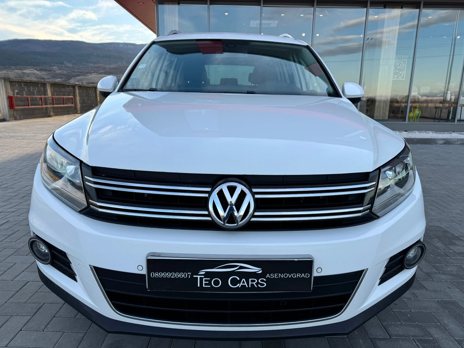 VW Tiguan 2.0 TDI 140к.с HIGHLINE / FACELIFT / NAVI  - изображение 2