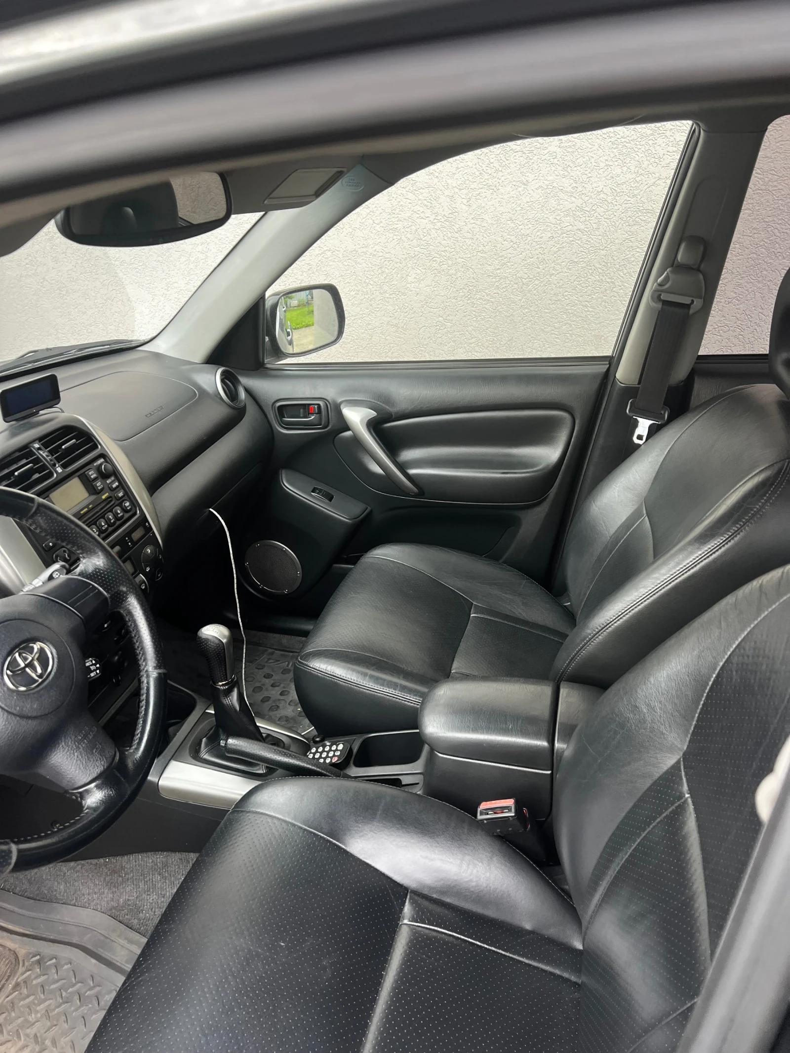 Toyota Rav4  - изображение 4