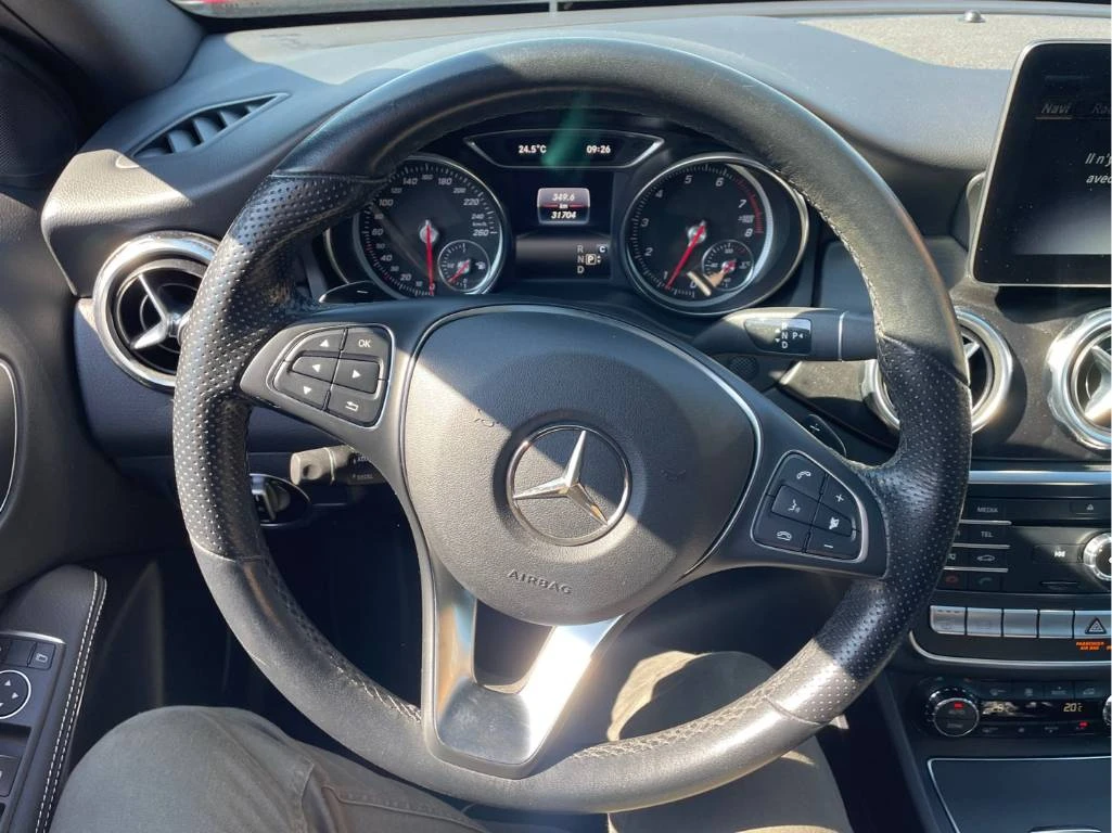 Mercedes-Benz GLA 250 CARFAX* ОПЦИЯ ЗА ФИНАНСИРАНЕ*  - изображение 8