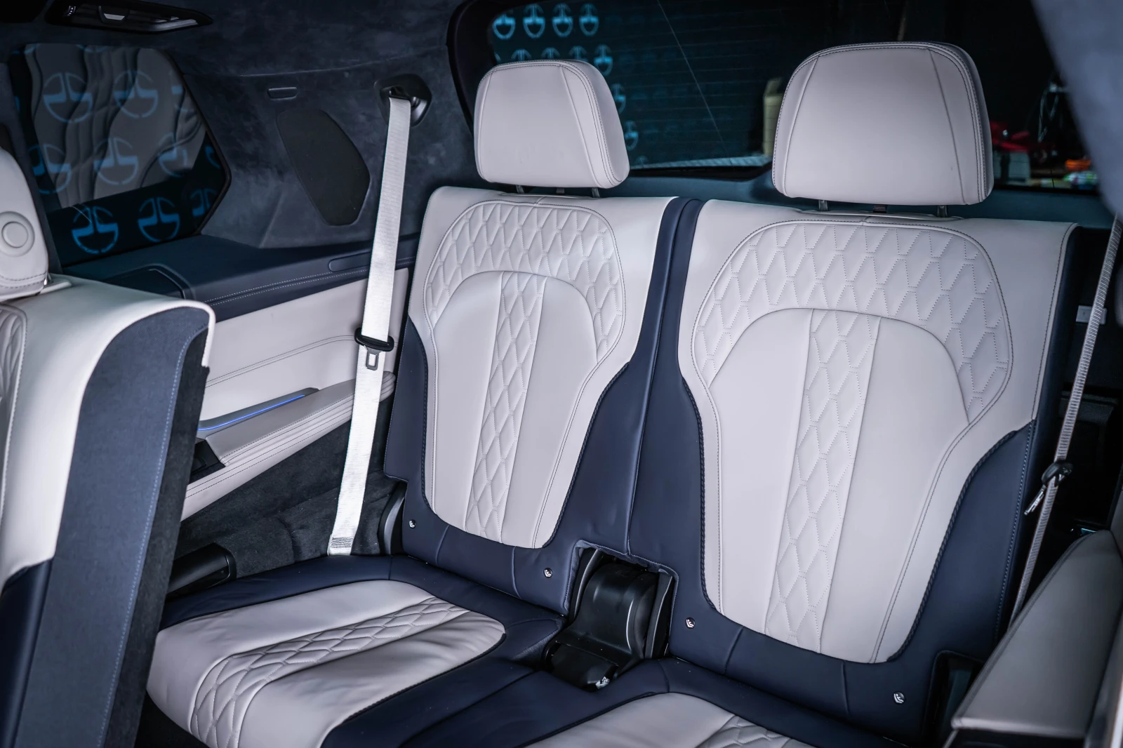 BMW X7 M50d Xdrive* Msport* Pano* Individual* H/K | Mobile.bg � ����������� 16