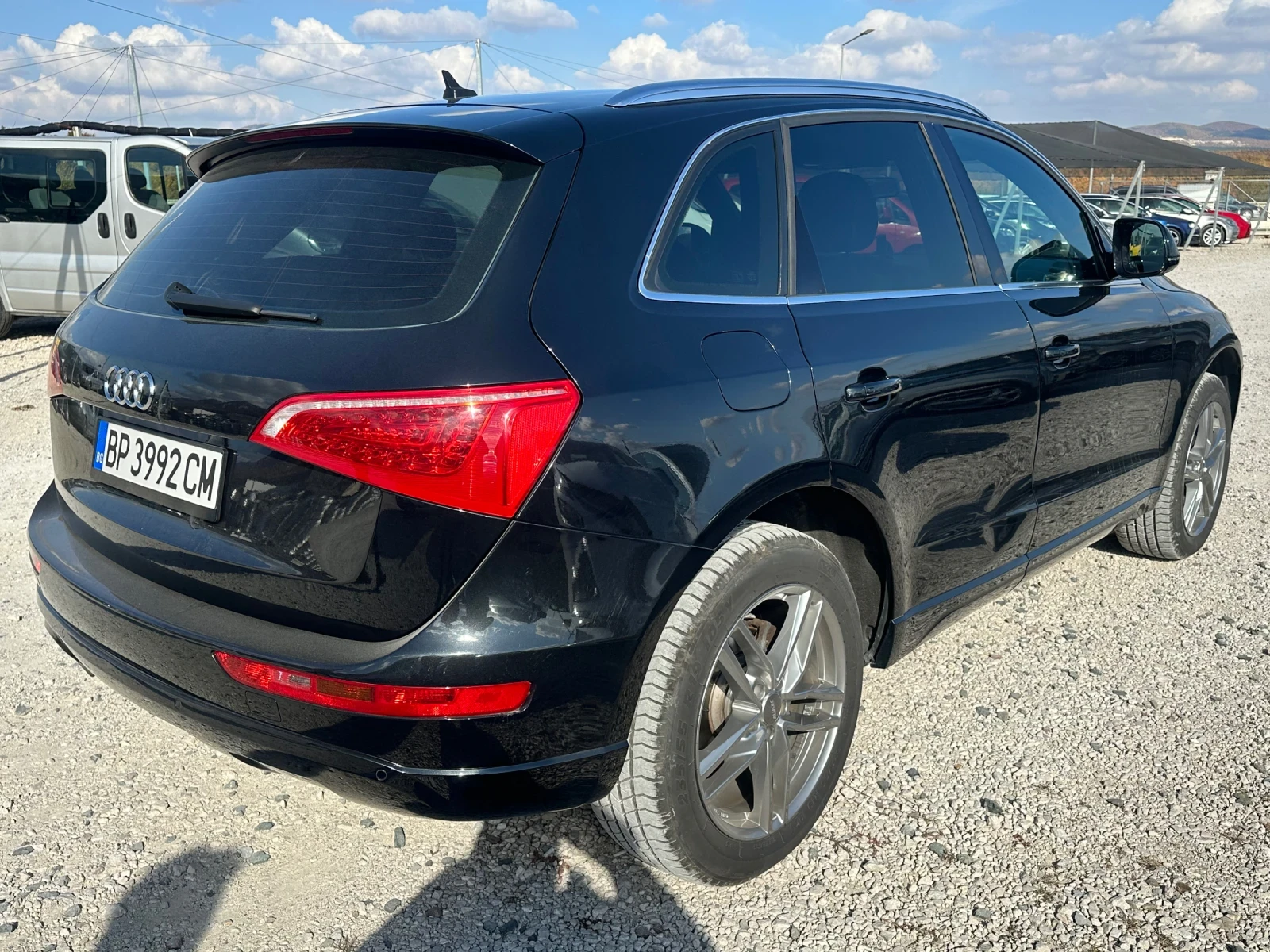 Audi Q5 2.0/170кс 4х4 Автоматик, снимка 7 - Автомобили и джипове - 54490195