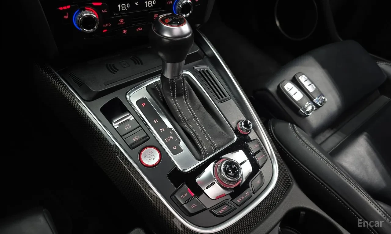 Audi SQ5 DIESEL | 21 WHEELS | 2 KEYS | RS STYLE, снимка 17 - Автомобили и джипове - 55696316