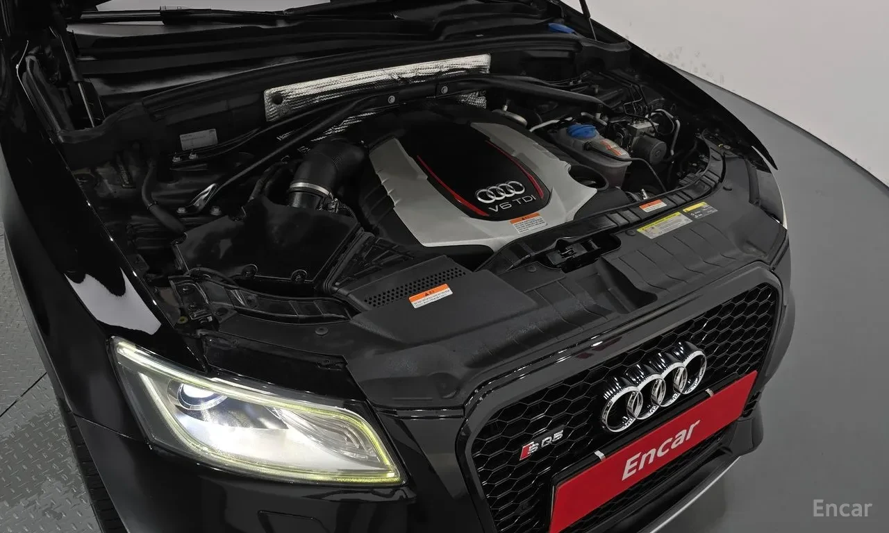 Audi SQ5 DIESEL | 21 WHEELS | 2 KEYS | RS STYLE, снимка 9 - Автомобили и джипове - 55696316