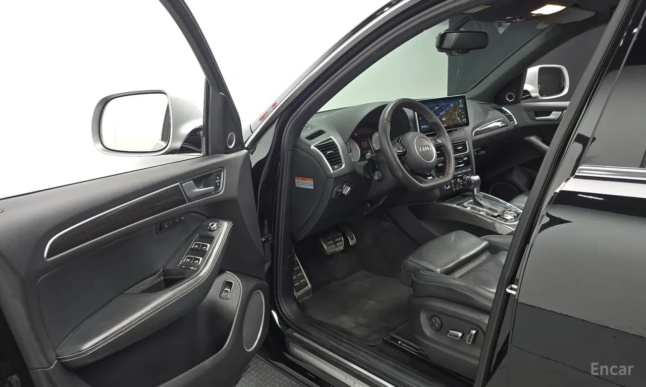 Audi SQ5 DIESEL | 21 WHEELS | 2 KEYS | RS STYLE, снимка 10 - Автомобили и джипове - 55696316