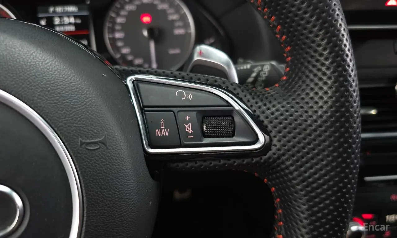 Audi SQ5 DIESEL | 21 WHEELS | 2 KEYS | RS STYLE, снимка 14 - Автомобили и джипове - 55696316