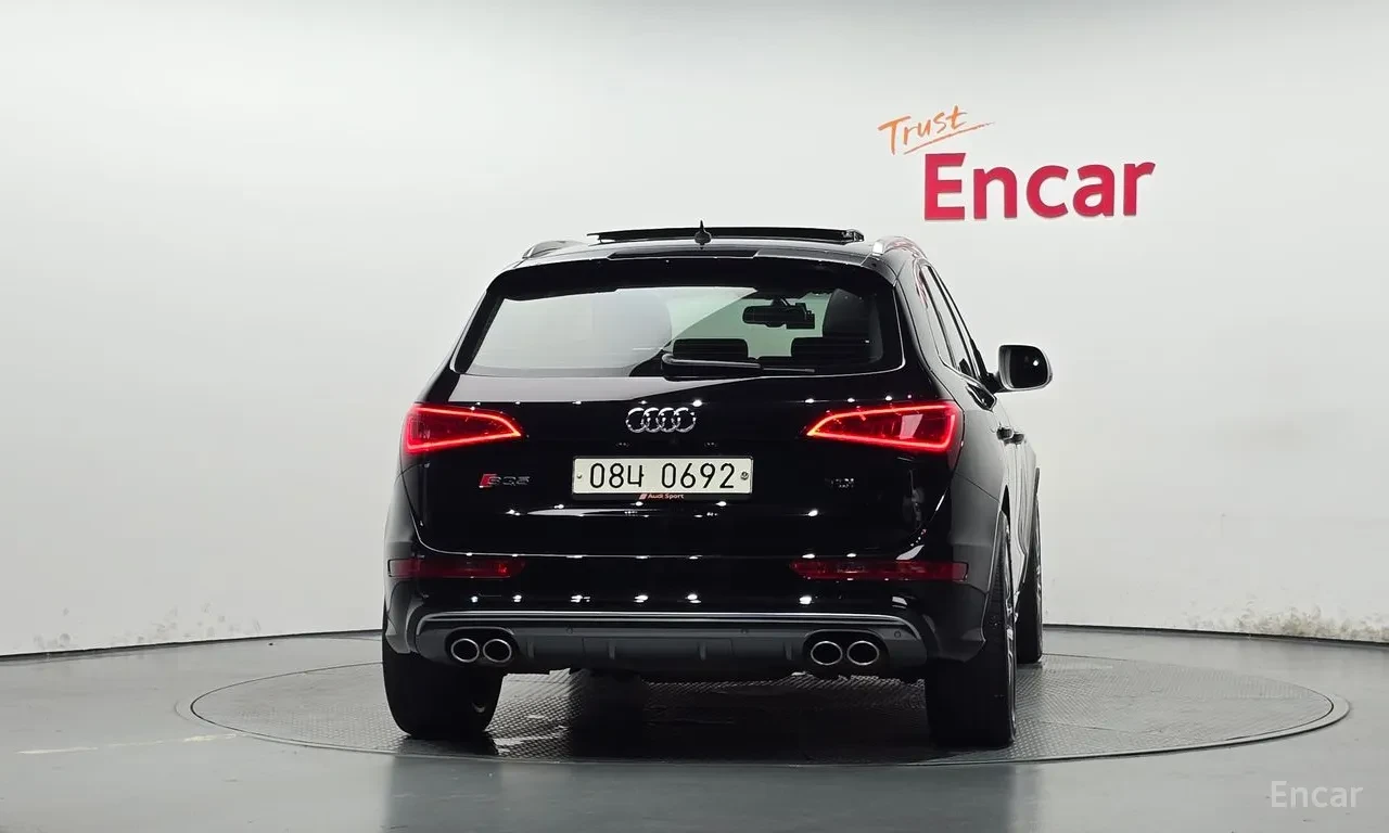 Audi SQ5 DIESEL | 21 WHEELS | 2 KEYS | RS STYLE, снимка 3 - Автомобили и джипове - 55696316