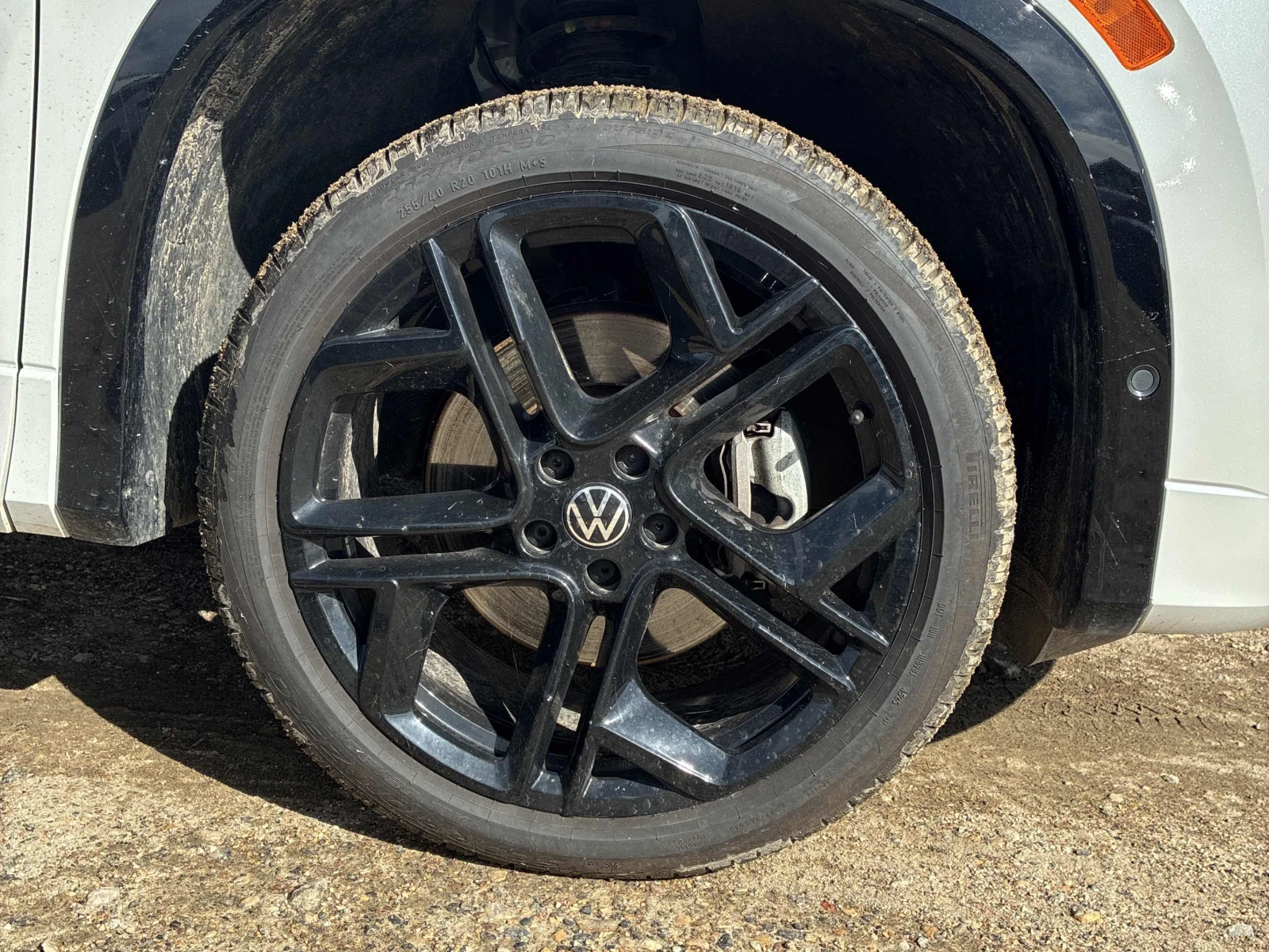 VW Tiguan COMFORTLINE R-LINE BLACK EDITION / АВТОКРЕДИТ, снимка 7 - Автомобили и джипове - 56010548