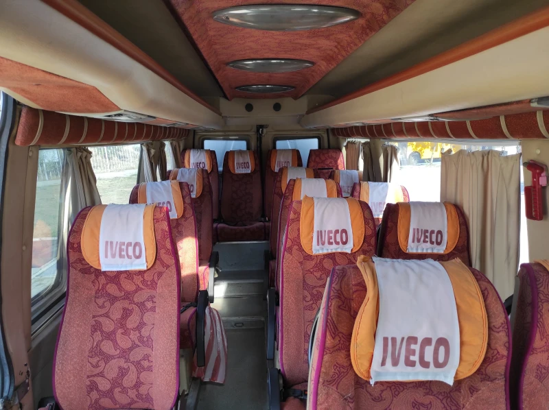 Iveco Daily, снимка 5 - Бусове и автобуси - 47355934