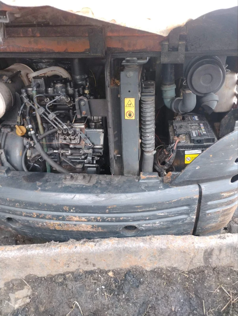 Багер Hitachi Zx25, снимка 8 - Индустриална техника - 52729118