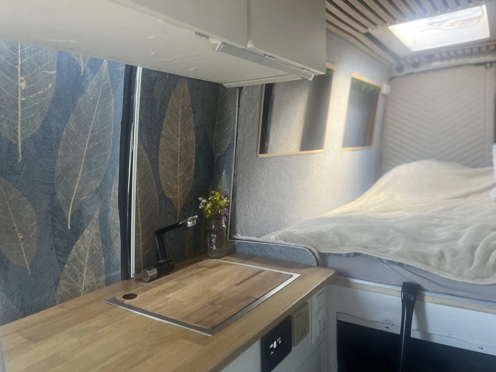 Кемпер Други Iveco Deily, снимка 8 - Каравани и кемпери - 54704755