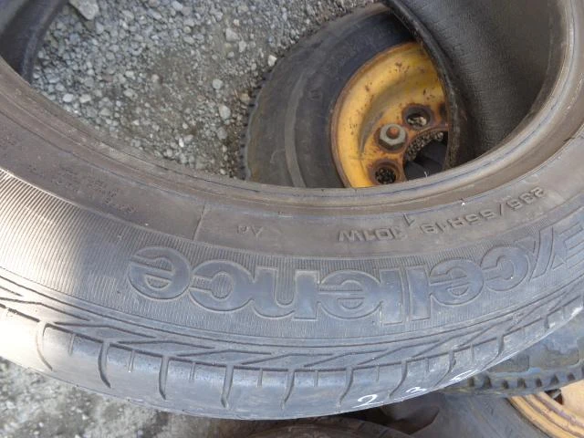 Гуми Летни 235/55R19, снимка 7 - Гуми и джанти - 21430033