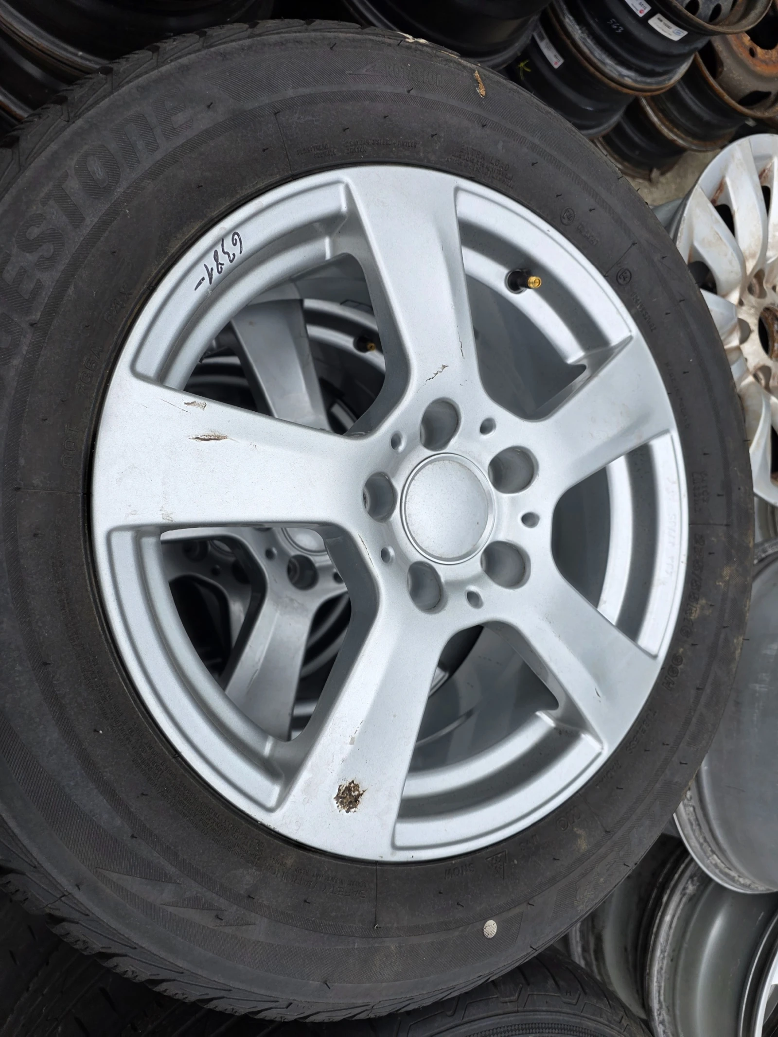 Гуми Зимни 225/55R16, снимка 10 - Гуми и джанти - 55478042