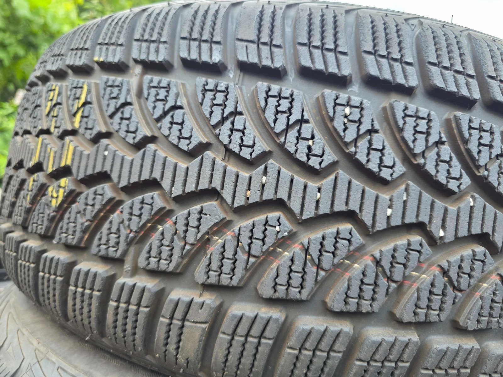 Гуми Зимни 225/55R16