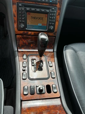 Mercedes-Benz E 320 4 Matic, снимка 14