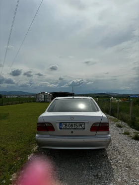 Mercedes-Benz E 320 4 Matic, снимка 4