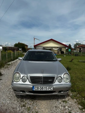 Mercedes-Benz E 320 4 Matic, снимка 1