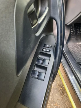 Toyota Auris 1.8, снимка 12