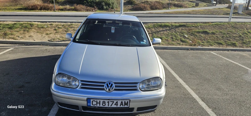 VW Golf, снимка 1 - Автомобили и джипове - 46675905