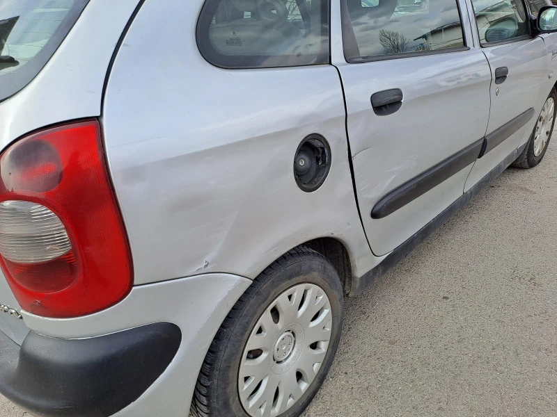 Citroen Xsara picasso 2.0 дизел, снимка 7 - Автомобили и джипове - 45032074