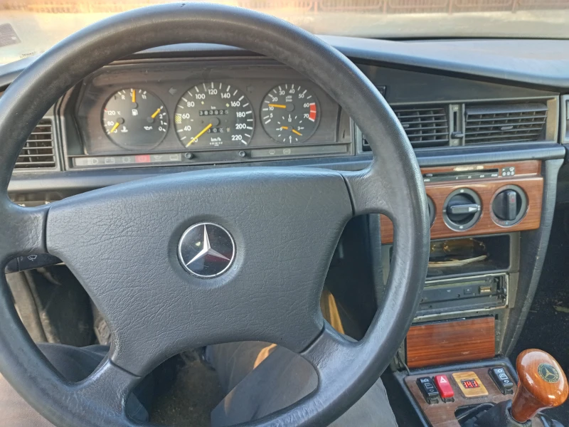 Mercedes-Benz 190 190 E, снимка 5 - Автомобили и джипове - 48921573