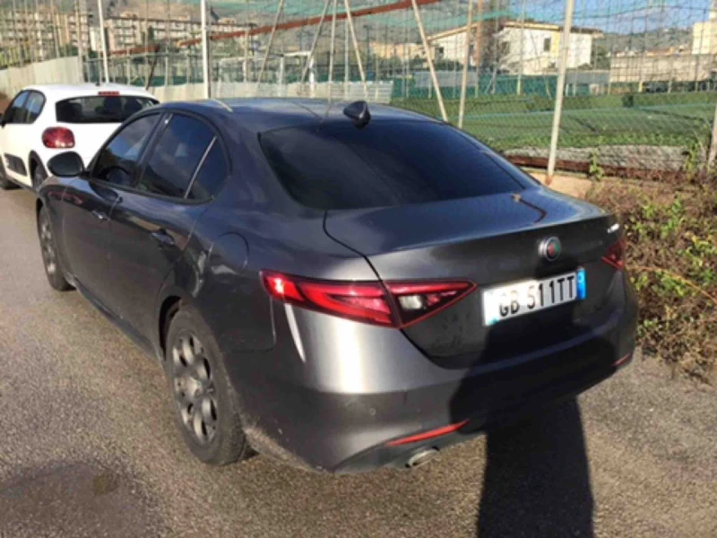 Alfa Romeo Giulia 2.2, снимка 3 - Автомобили и джипове - 49145850