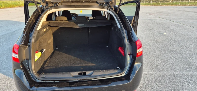 Peugeot 308 1, 6 HDI , снимка 12 - Автомобили и джипове - 52588260