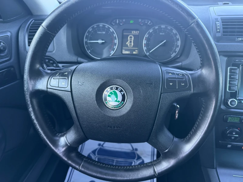 Skoda Octavia 2.0, снимка 10 - Автомобили и джипове - 51736594