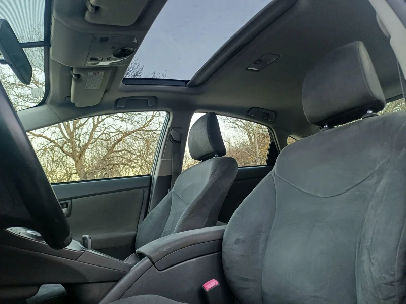 Toyota Prius 1, 8, снимка 7 - Автомобили и джипове - 52527736