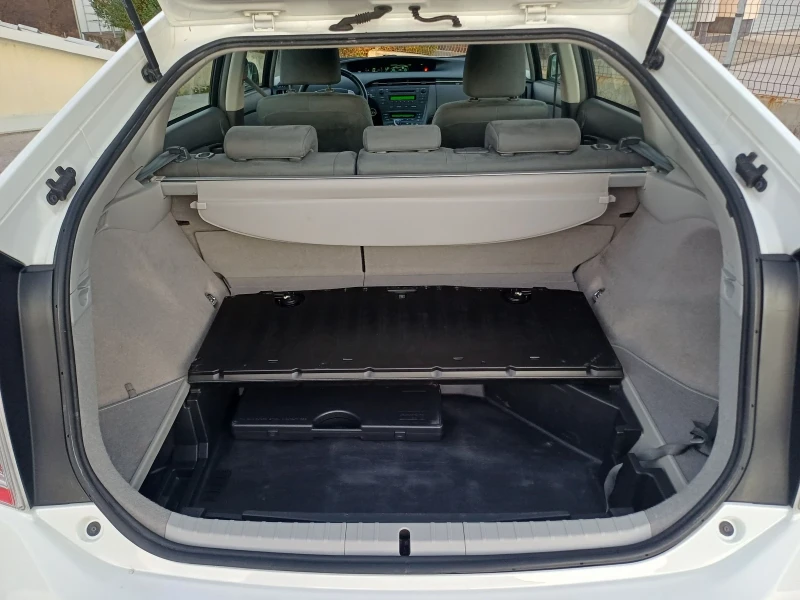 Toyota Prius 1, 8, снимка 14 - Автомобили и джипове - 52527736