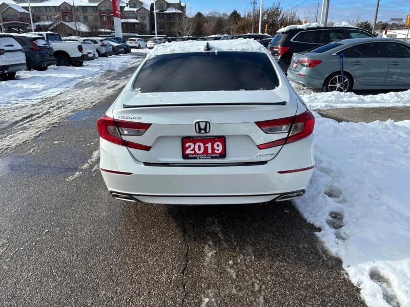 Honda Accord * Sport * CARFAX * БЕЗ ПЪРВОНАЧАЛНА ВНОСКА, снимка 4 - Автомобили и джипове - 52772761