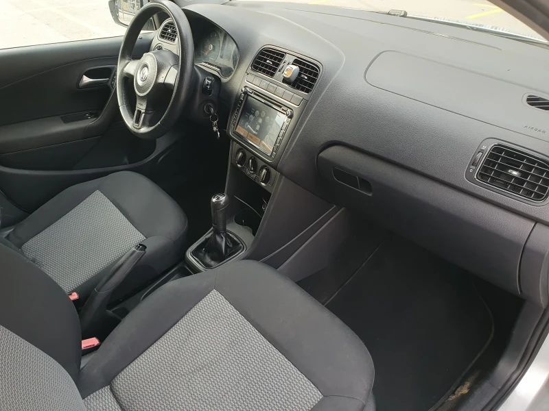 VW Polo, снимка 11 - Автомобили и джипове - 53142877