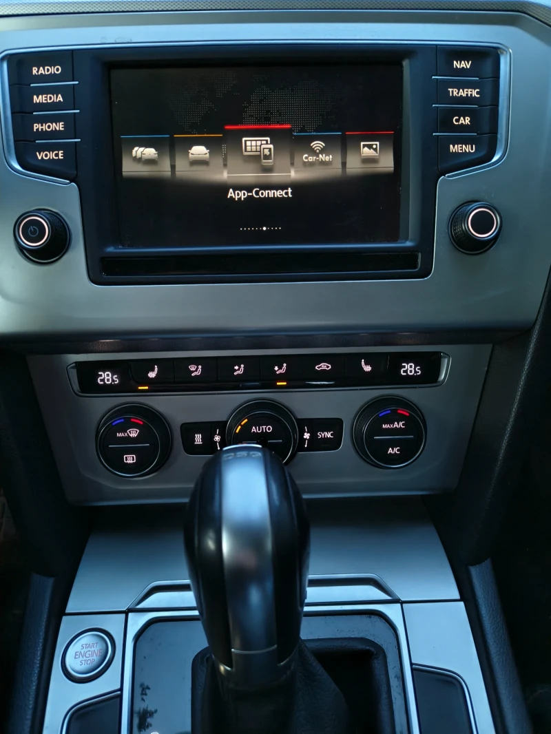 VW Passat, снимка 9 - Автомобили и джипове - 53174864