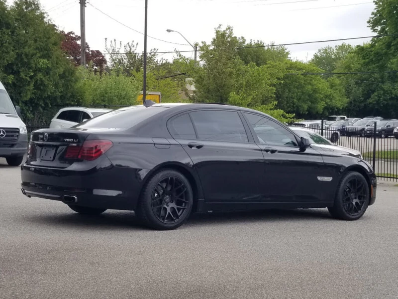 BMW 750 Alpina* B7* xDrive* АвтоКредит* (ЦЕНА ДО БГ), снимка 5 - Автомобили и джипове - 53190523