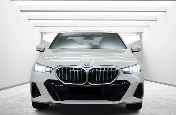 BMW 550 e xDrive = M-Sport = Гаранция - 151840 лв. - 44416147 1