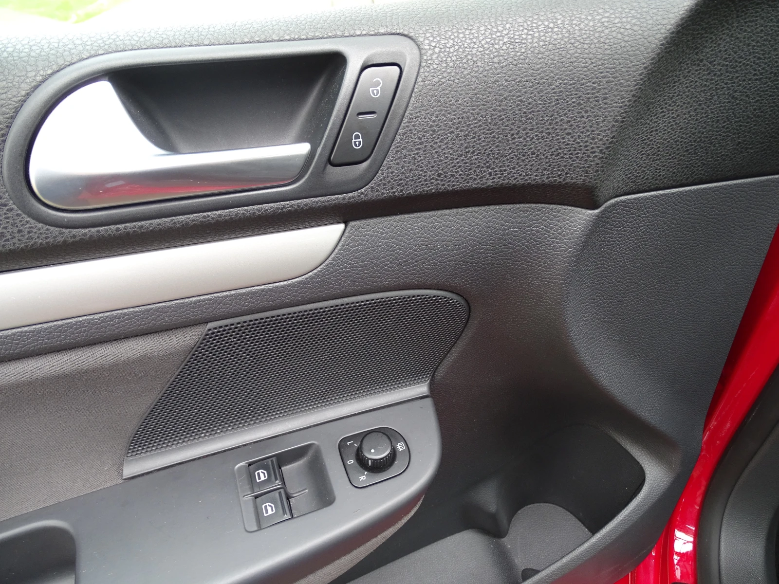 VW Golf 1.4 КЛИМАТИК - изображение 9