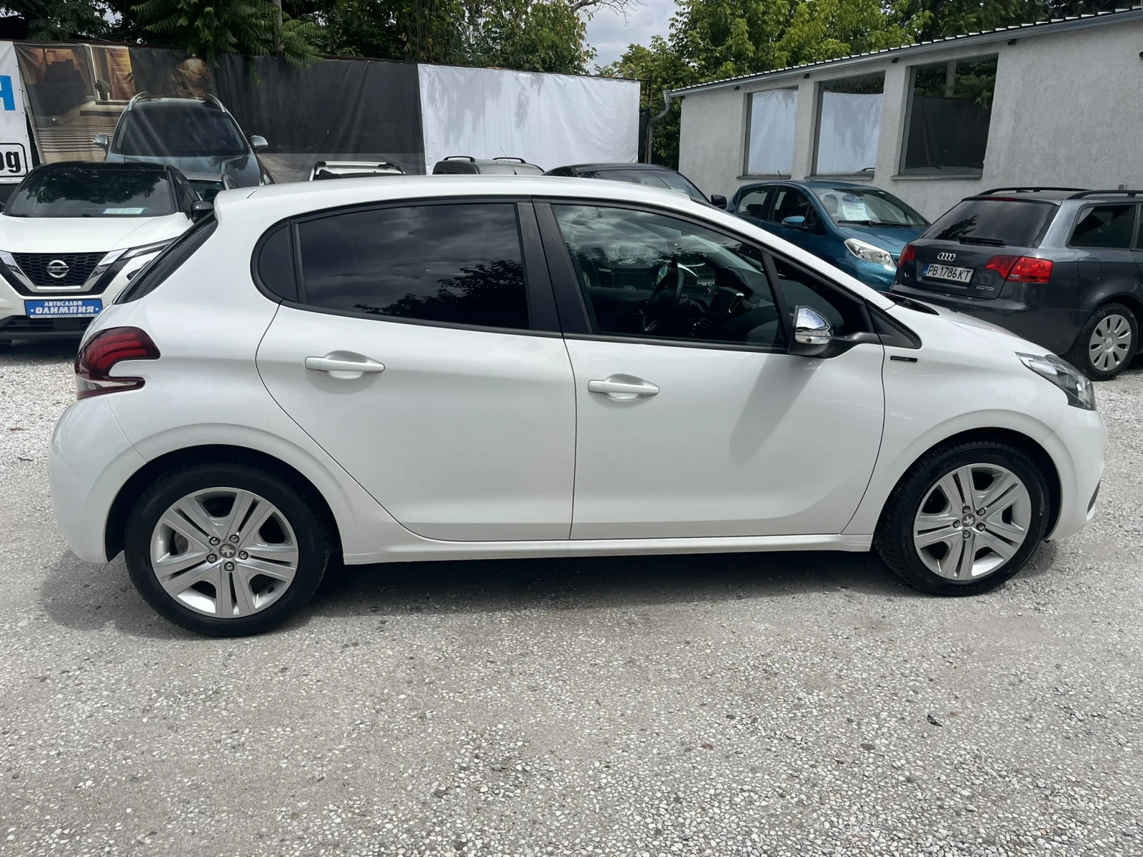 Peugeot 208 1.2 - Бензин - изображение 7