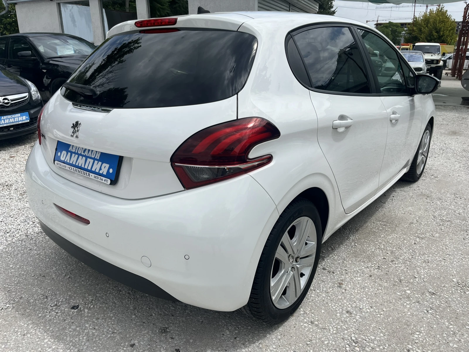 Peugeot 208 1.2 - Бензин - изображение 6