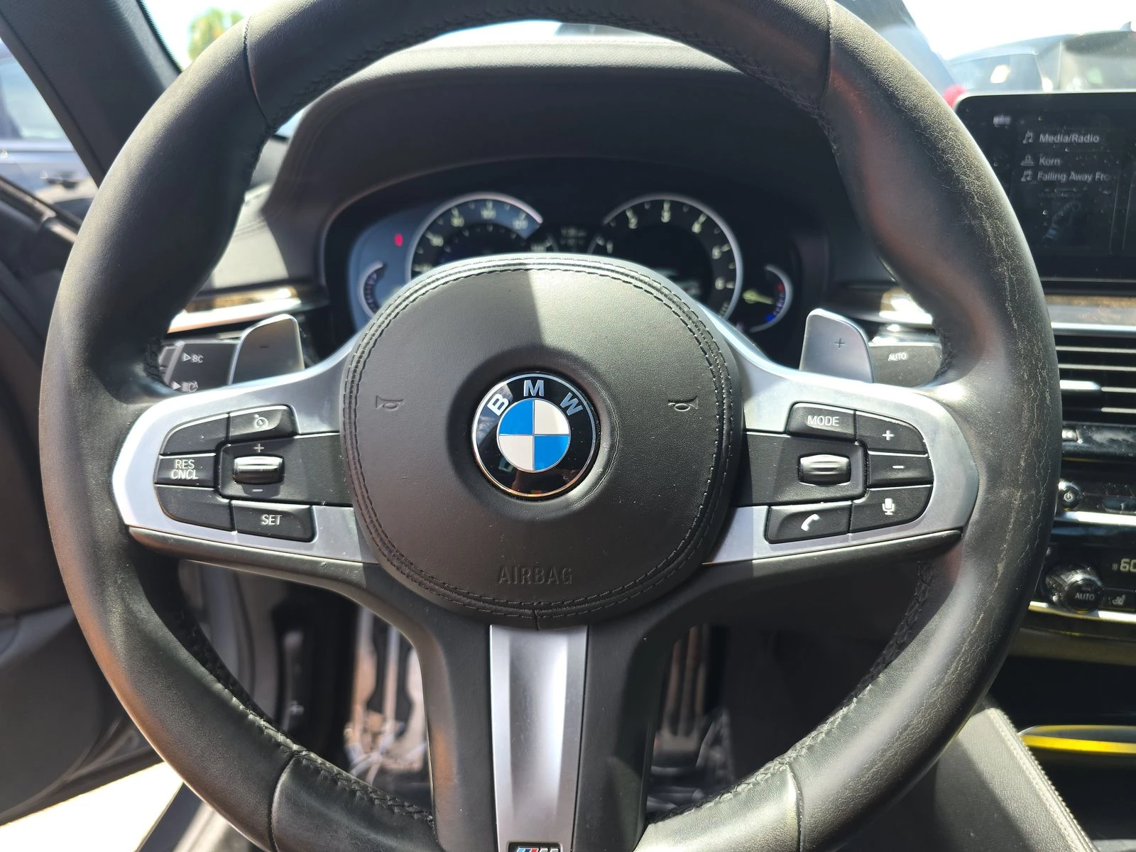 BMW 540 I (M-Pack) Обдух* Harman/Kardon* Хедъп* 360* Масаж - изображение 9