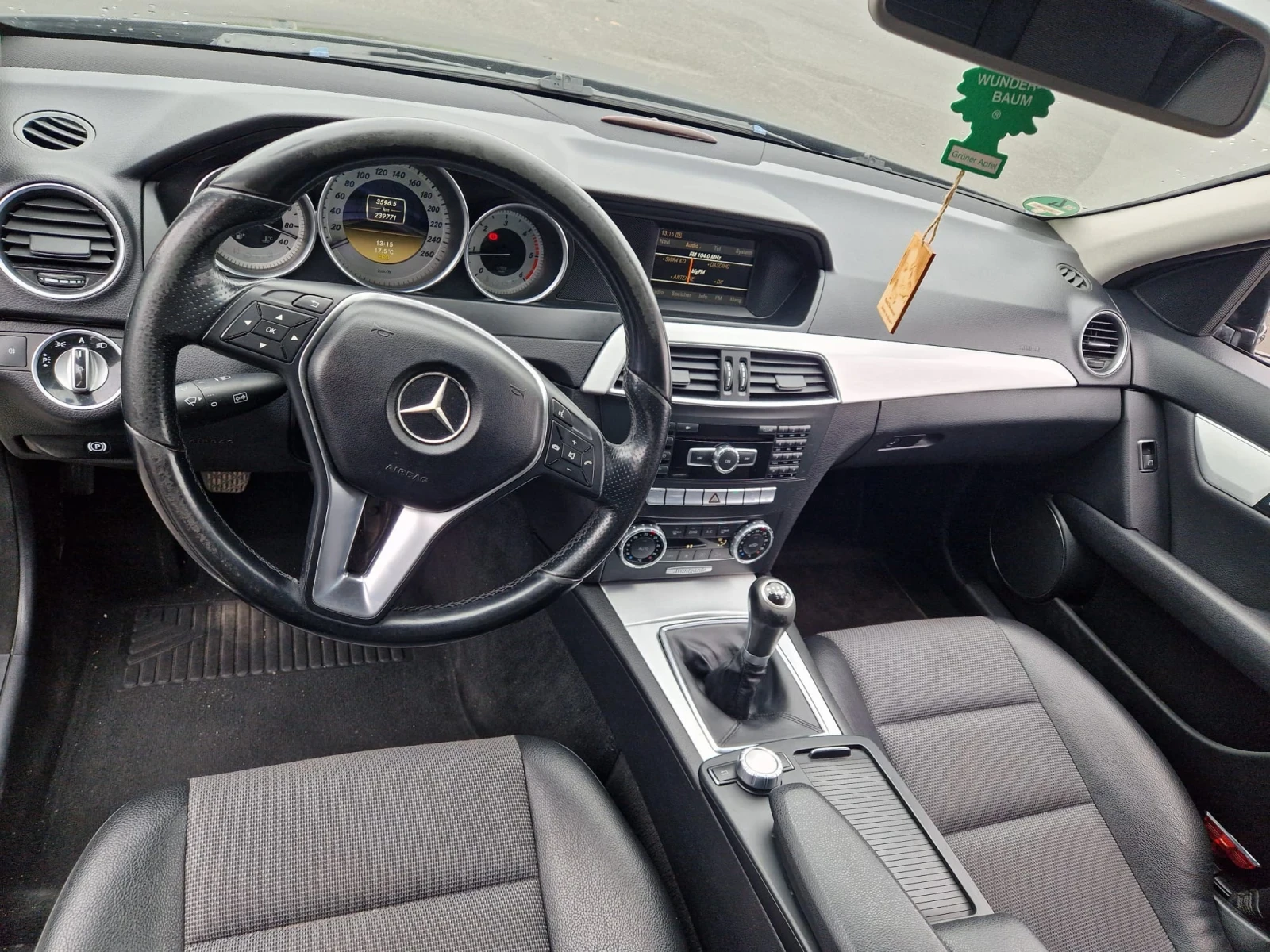 Mercedes-Benz C 200  - изображение 8