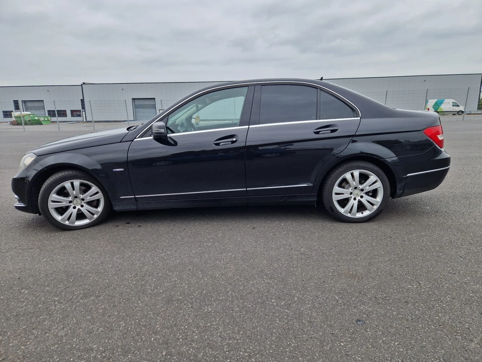 Mercedes-Benz C 200  - изображение 6